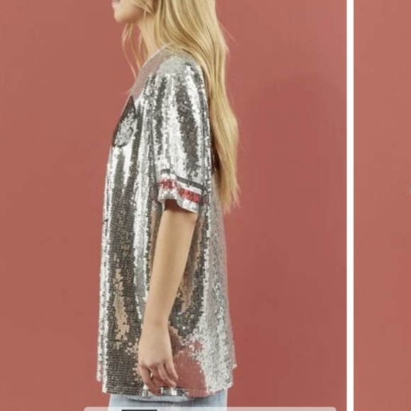 NWT Forever 21 x Disney collection Mickey Mouse Sequin Tee - Picture 6 of 8